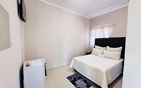 Relax Guest House